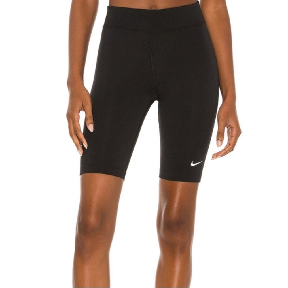 Nike Drive-Fit Essential Bike Short in Black Black Biker Shorts Size Small
